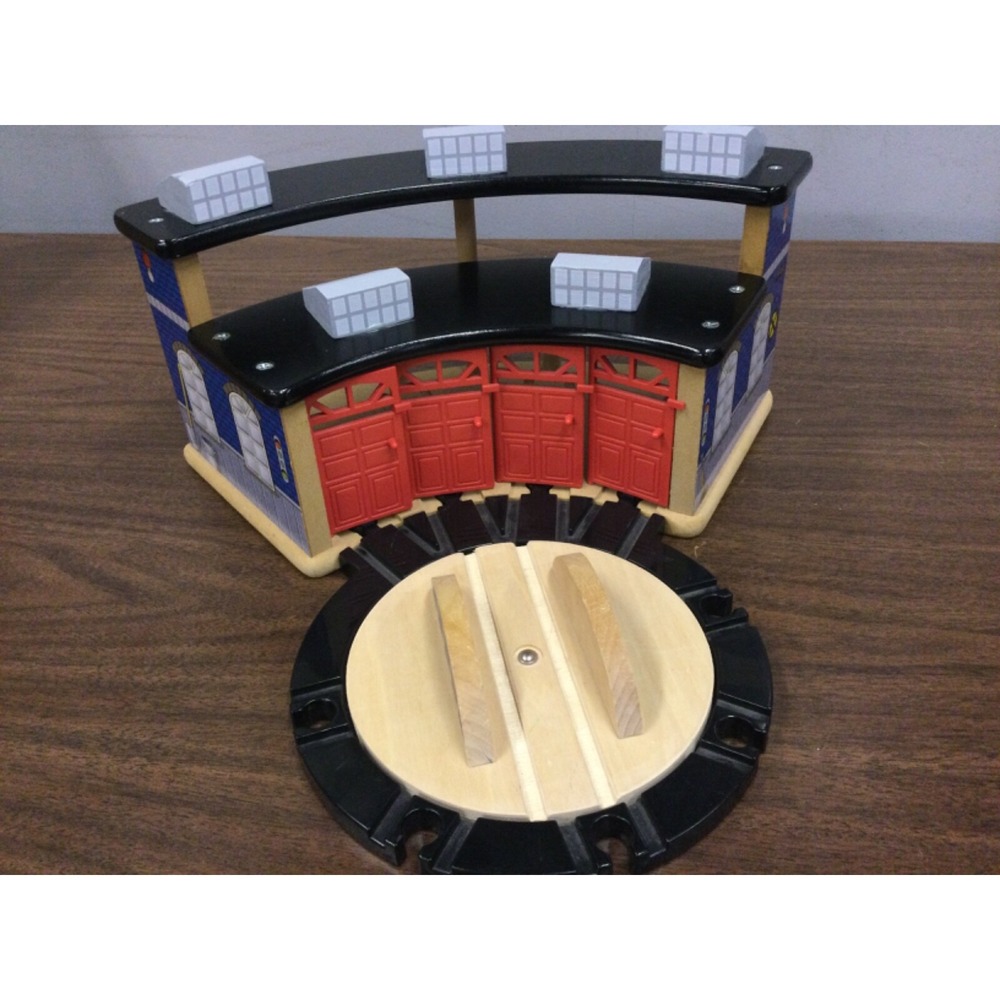 Imaginarium  ROUNDHOUSE w/ TURNTABLE, compatible with Thomas, Brio